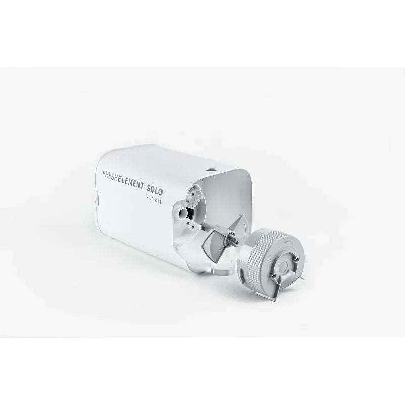 White electronic device labeled 'FREESOUL ELEMENT SOLO' on a white background