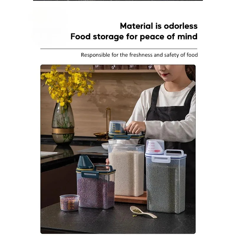Sealed Pet Food Jar – 2kg Dog & Cat Food Storage Tank with Cup